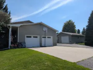 Spacious Sturgis Rally Rental 6 Bedroom Home