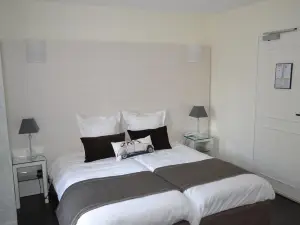 Logis Hotels Restaurant le Saint-Jacques -Cloyes les 3 Rivieres