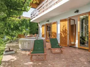 Beautiful Home in Jastrebarsko with Wifi