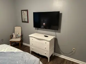 Cozy Apartment embedded in Kentucky mountains. Pet friendly.