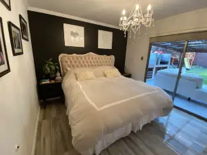 EXCLUSIVE PINGUERAL HOUSE