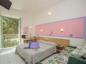 Hotel Dover Rooms & Coffee - Adults Friendly