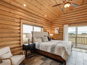 Group Retreat in the Bitterroot Valley w/ Hot Tub