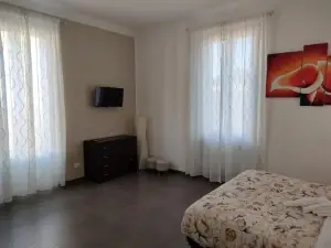 B&B Intero Appartamento Forum e Metro Milanofiori
