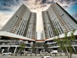 The November Stay In Landmark