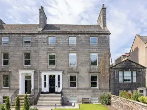 3 John's Place Townhouse