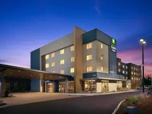 홀리데이 인 익스프레스 & 스위트 포틀랜드 에어포트 - 캐스케이드 스테이션 바이 IHG
