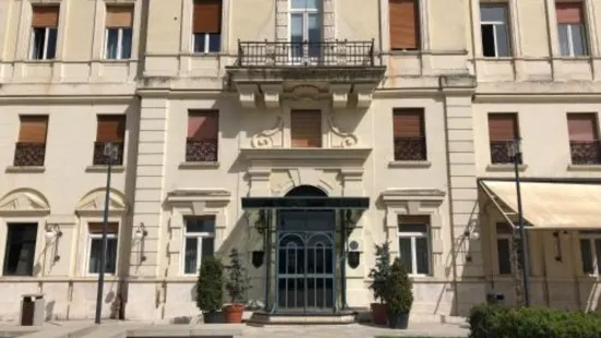 大阿爾貝格奎特羅史塔吉歐尼酒店