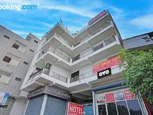 Spot on Hotel Sunlike Place