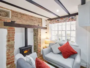 Host & Stay | Thimble Cottage