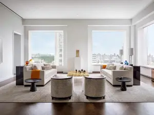 INFIVILLA Suites Eaton Center