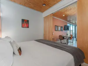 Cozy 1-bed condo at Cave B Winery with WiFi, AC & 10 mins to Gorge Ampitheatre