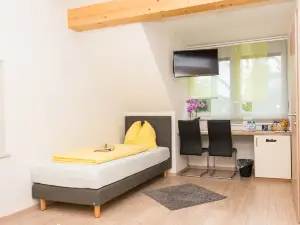 Ferienwohnungen Und Zimmer Yassi
