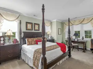 Bed & Breakfast on Tiffany Hill