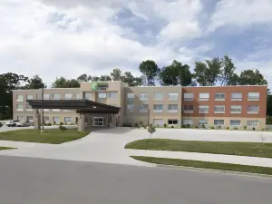 Holiday Inn Express & Suites AUBURN by IHG