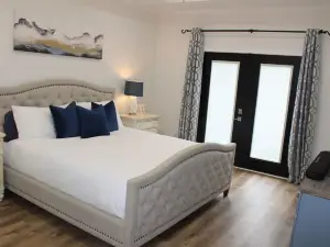 Welcome to The Oasis Pool Haus! Enjoy a private, luxury home with pool.