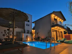 Versa Villas