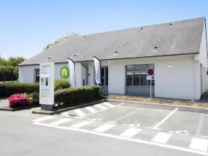 กองปานีล แนเชอร์ - เบรสต์ กูเอสนู แอร์พอร์ต