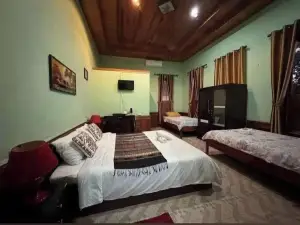 Pukyo Bed and Breakfast Belgian Lao