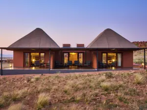 Desert Homestead Lodge l Ondili