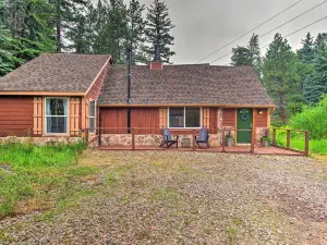 Creekside Morrison Cabin ~ 9 Mi to Red Rocks Park!