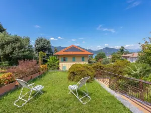 Sunset in Ranco: Lakeview Townhouse with Private Garden - Happy Rentals