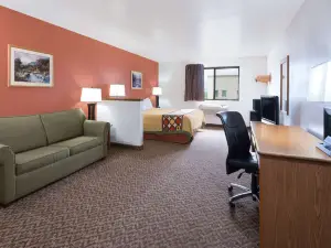 Super 8 by Wyndham Morgantown