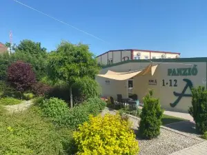 Vecsesi Rendezvenykozpont es Panzio