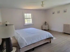 The Chanting River Nest. Snowmobile/Atv Trail Across St. Pet-Friendly!