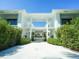 Beach Haus Key Biscayne II