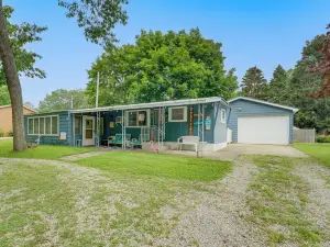 Pet-Friendly Caseville Cottage Near Lake Huron