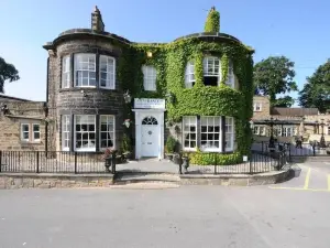 Kings Croft Hotel