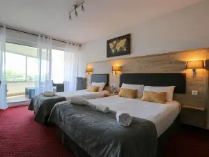 Brit Hotel Bleu Nuit