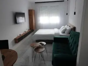 "Handmade" Apartment