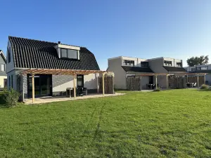 特塞爾的度假屋Vakantiepark 't Eibernest