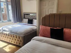 Charming Victorian Apartment in Central Wolverhampton