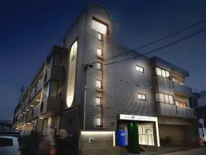 Leo YU Capsule Hotel Nishifunabashi