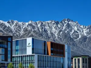 Holiday Inn QUEENSTOWN REMARKABLES PARK by IHG