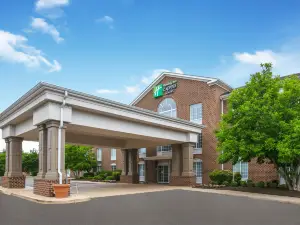Holiday Inn Express & Suites WARRENTON by IHG