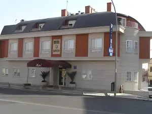 Hotel Escudero