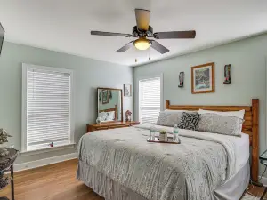 Pet-Friendly Lakehouse: View Tower + Fire Pit!
