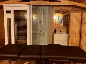 Aux Portes de la Camargue Studio Balneo Sauna et Piscine