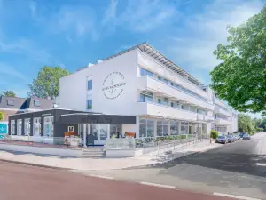遊艇俱樂部飯店
