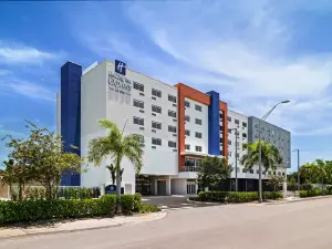 Holiday Inn Express & Suites MIAMI INTL AIRPORT - 36TH ST by IHG