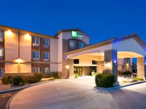 Holiday Inn Express & Suites CASA GRANDE by IHG