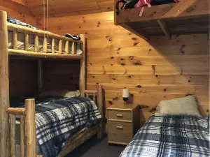 Updated Camp- 5 min  to Old Forge, 1st Lake views