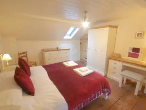 Tal y Gaer Cottage, Fishguard