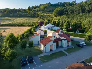 Albavillage Rooms & Camping