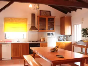 Casa da Felicidade - Three Bedroom House in Pataias