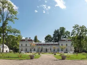 Zyplių Dvaro Oficina Viešbutis